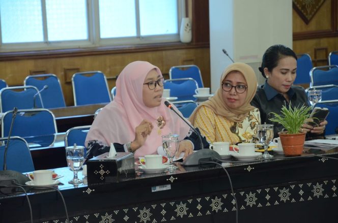 
					Tetap Tenang, Masyarakat Indonesia Dapat Hadapi Virus Corona