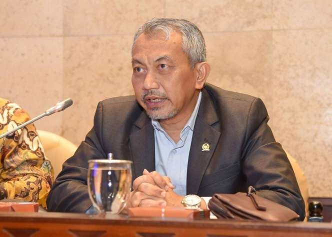 
					Ahmad Syaikhu Desak Pemerintah Pusat dan Daerah Duduk Bersama Atasi Banjir