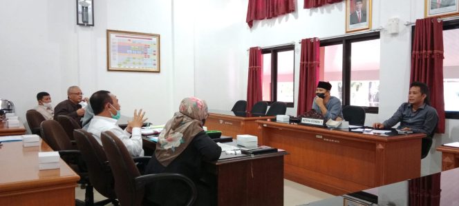 
					Kasus Penggelapan Pajak Dana Desa, Nurholis Panggil Pihak Terkait
