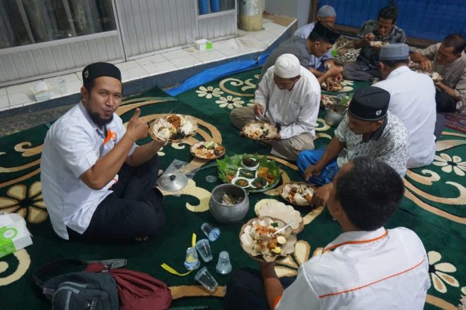 
					Bukber, Cara PKS Solidkan Organisasi