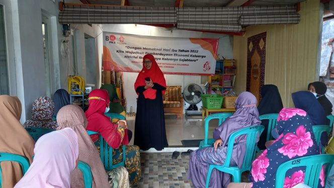 
					Tidak Melulu Bunga, Memaknai Hari Ibu Bisa dengan Ayam Krispi