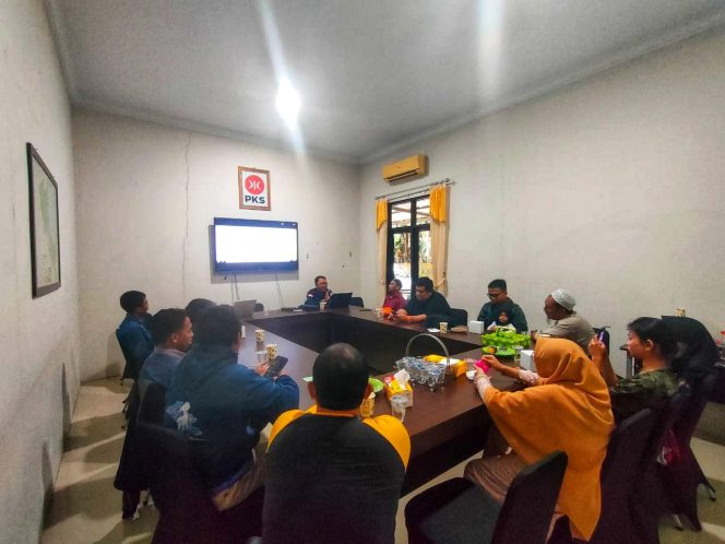 
					Tangkal Buzzer, PKS Bentuk Pasukan Udara