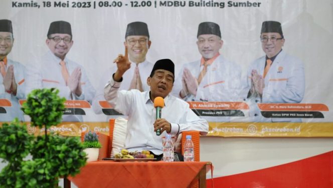 
					Dewan Penasihat PWNU Jawa Barat Beri Nasihat di Halal Bi Halal PKS Kabupaten Cirebon