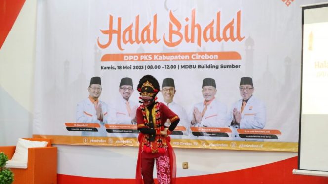 
					Mengenal Beragam Jenis Tari Topeng yang Dipentaskan di Kantor PKS
