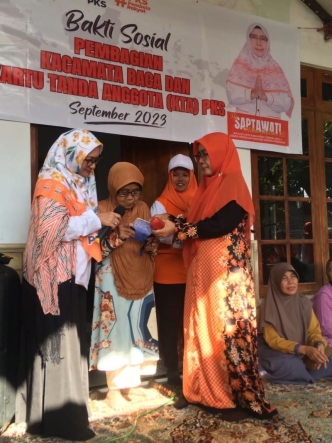 
					Kacamata Gratis Untuk Membaca Al-Qur’an