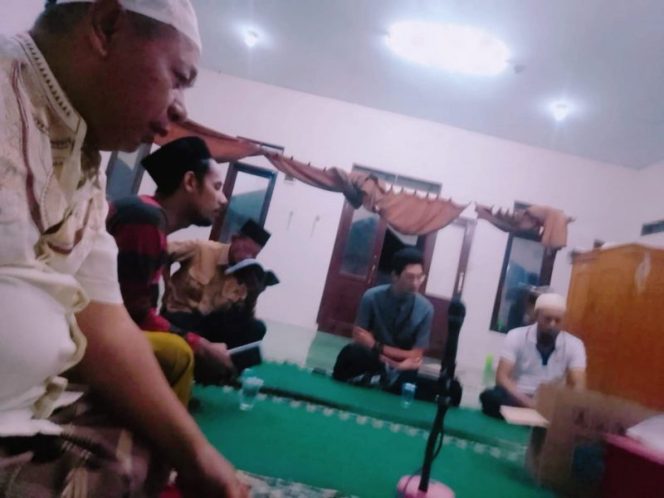 
					PKS Bershalawat: Kebersamaan dan Ketaatan di Musholla Baiturahman Playangan