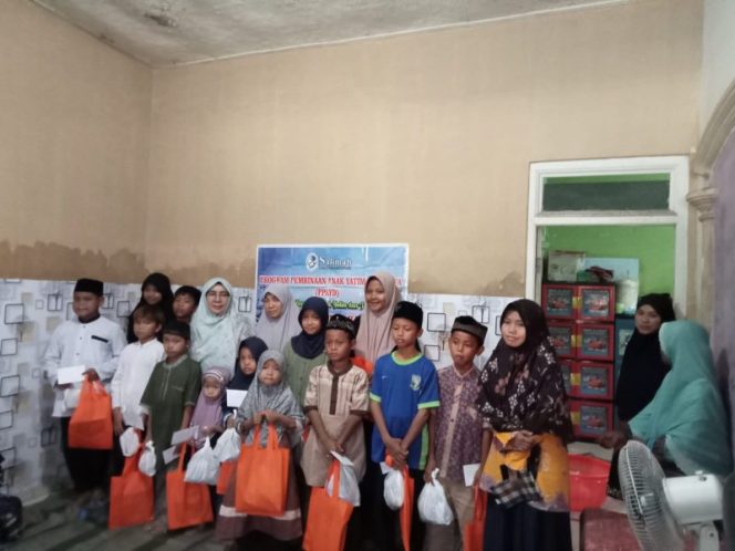 
					Silaturahmi (SMS) Bersama Anak-Anak Yatim Komunitas Salimah