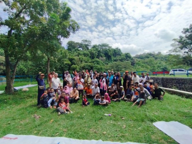 
					Halal Bi Halal dan Family Gathering Dapil 4 PKS Kab. Cirebon: Mempererat Tali Silaturahmi