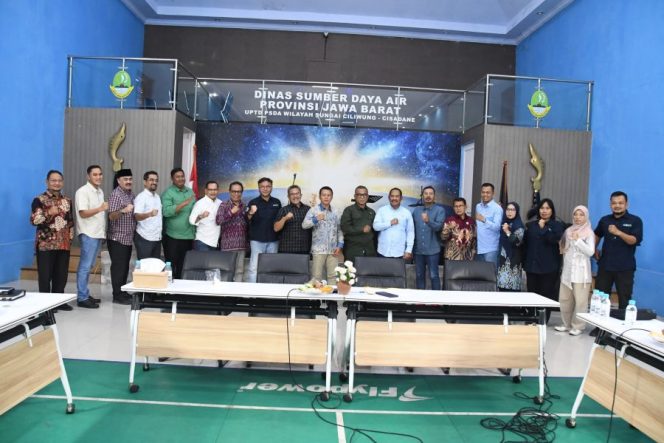 
					Mas Jun Kunjungi UPTD Ciliwung Minta Serius Antisipasi Banjir