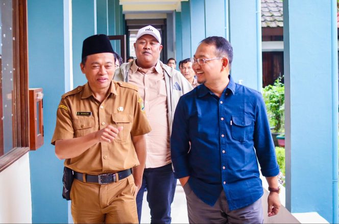 
					Mas Jun lakukan kunker ke SMKN 3 Kuningan.