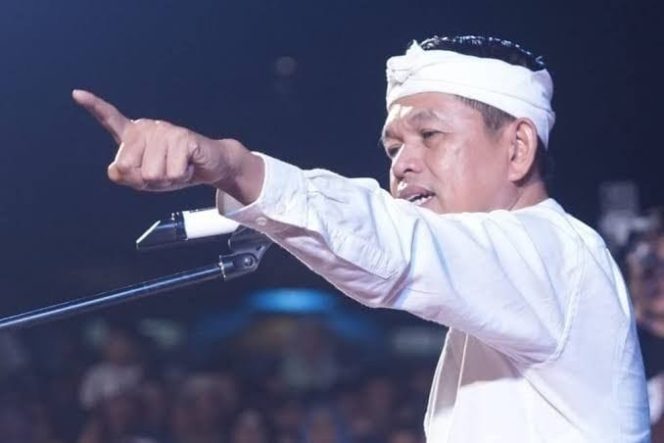 
					Gubernur Jawa Barat, Dedi Mulyadi.
Poto: Pinterest/Konforntasi.com.