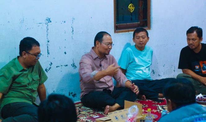 
					Dialog Mas Jun di Indramayu. Foto: Cireborn.id/Husni.