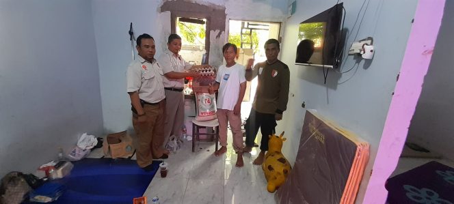 
					PKS Kabupaten Cirebon Salurkan Donasi dan Sembako untuk Warga Terdampak Banjir di Kebarepan Plumbon