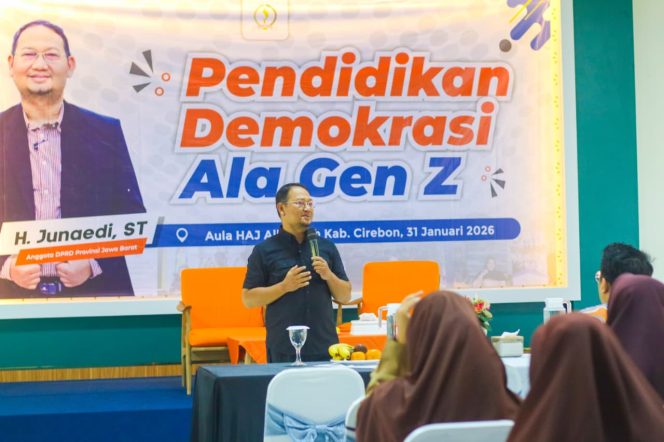 
					Anggota DPRD Jawa Barat, Mas Jun. Foto: Cireborn.id/Husni. 