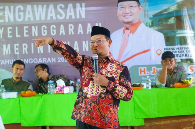 
					Anggota DPRD Jawa Barat, Junaedi. Foto: Cireborn.id/Husni.